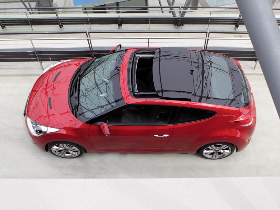  Hyundai Veloster 2011 года  (фото 39 из 184)